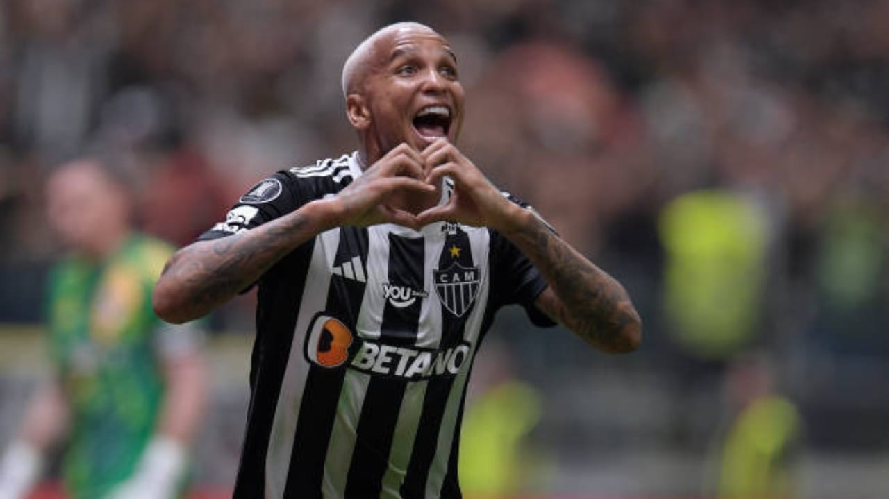 Deyverson se destaca na vitória do Atlético-MG sobre o River Plate