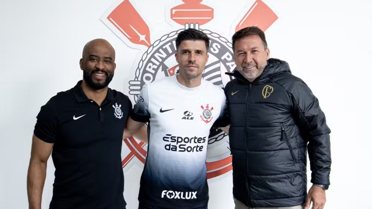 Corinthians escreve dois novos jogadores para a Sul-Americana