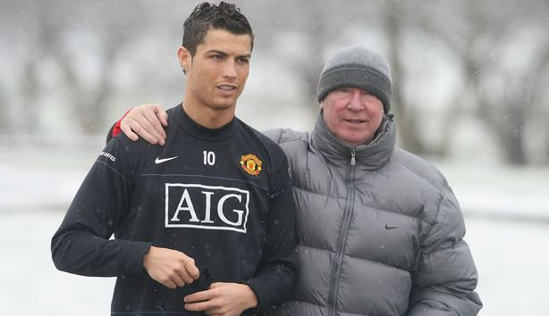 Volta de Cristiano Ronaldo para o Manchester United teve participação de ídolos do clube e companheiro de seleção