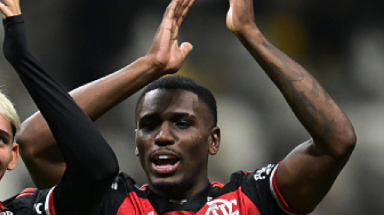 Escalação-surpresa do Fla projeta Evertton Araújo no lugar de De La Cruz