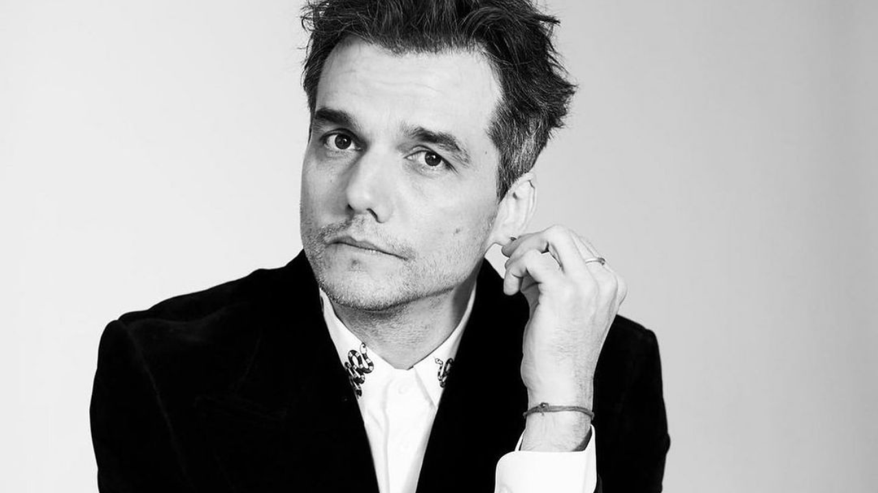 Wagner Moura dirige e estrela “Last Night At The Lobster”