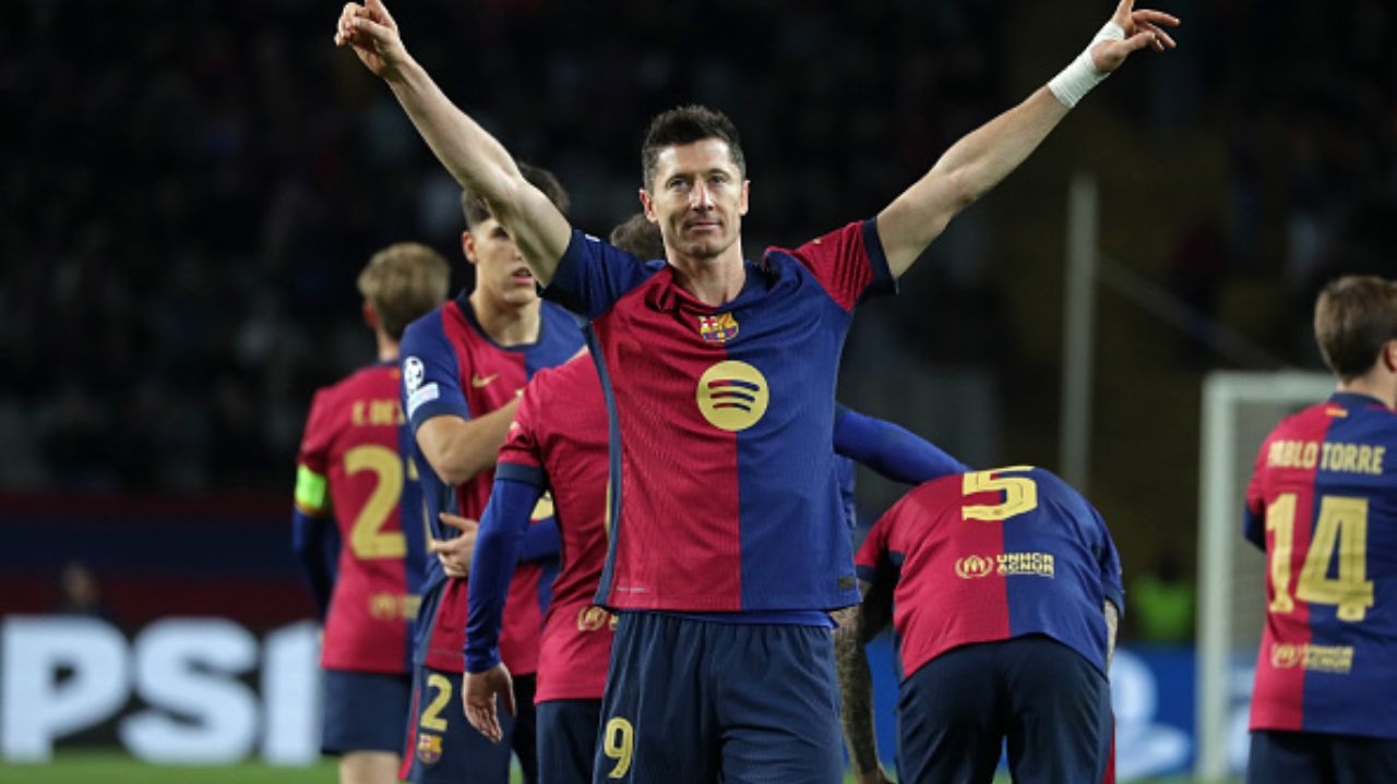 Lewandowski marca duas vezes e chega a 101 gols na Champions League
