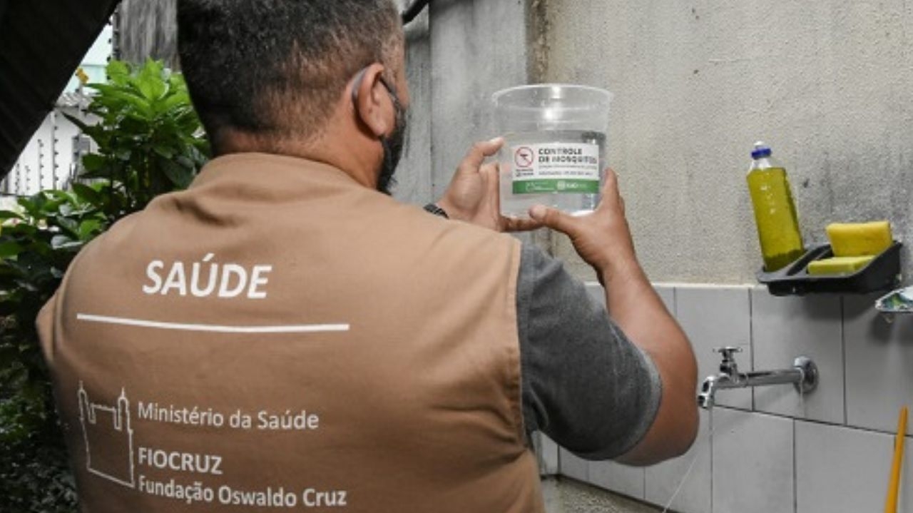 Fiocruz anuncia parceria com tecnologia francesa de inteligência artificial para controle de dengue