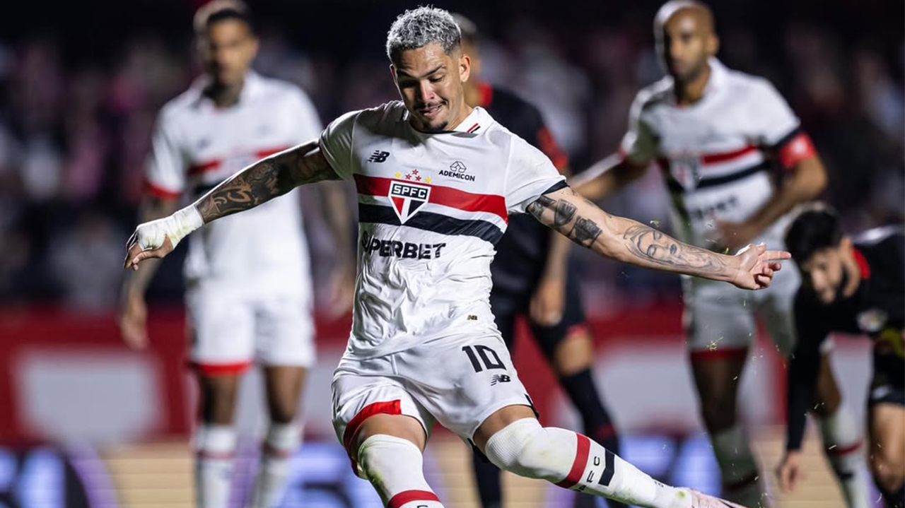 Luciano se decepciona com derrota e tem futuro incerto no São Paulo