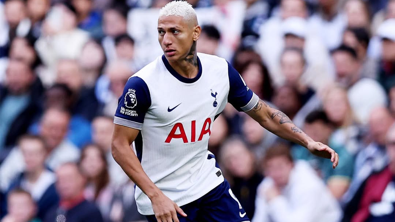 Fluminense sonda mercado e mira Richarlison para reforçar ataque