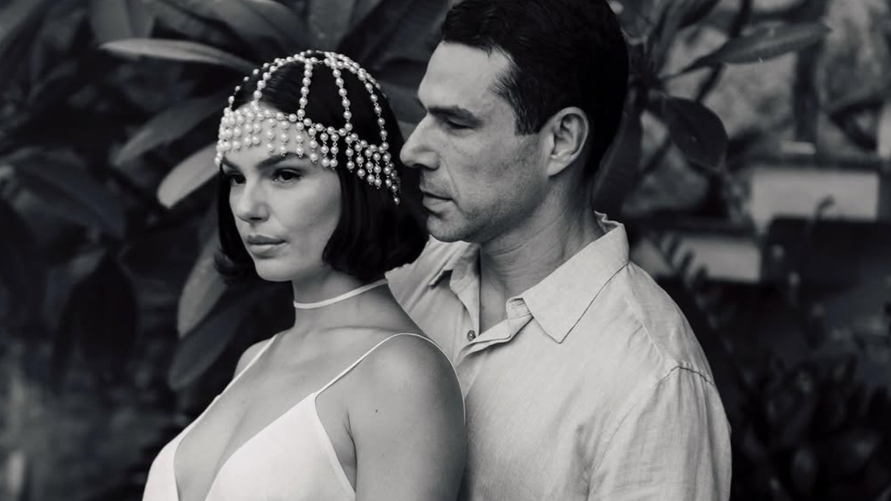 Isis Valverde compartilha fotos de casório com Marcus Buaiz