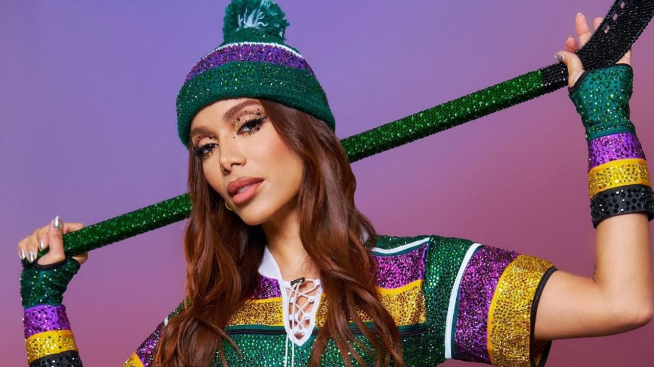 Anitta brilha em “Ensaios” com look inspirado em time de hóquei