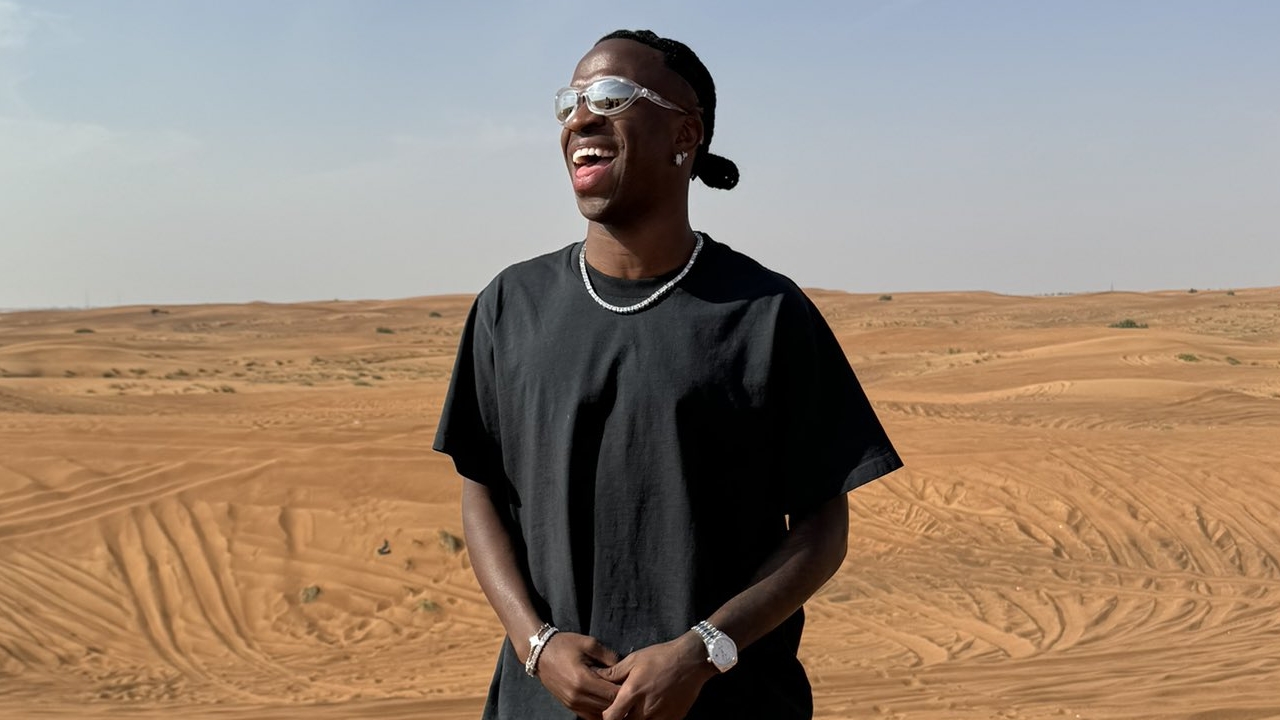 Ancelotti fala sobre especulação de Vini Jr no futebol árabe: “creio que escolherá a glória”