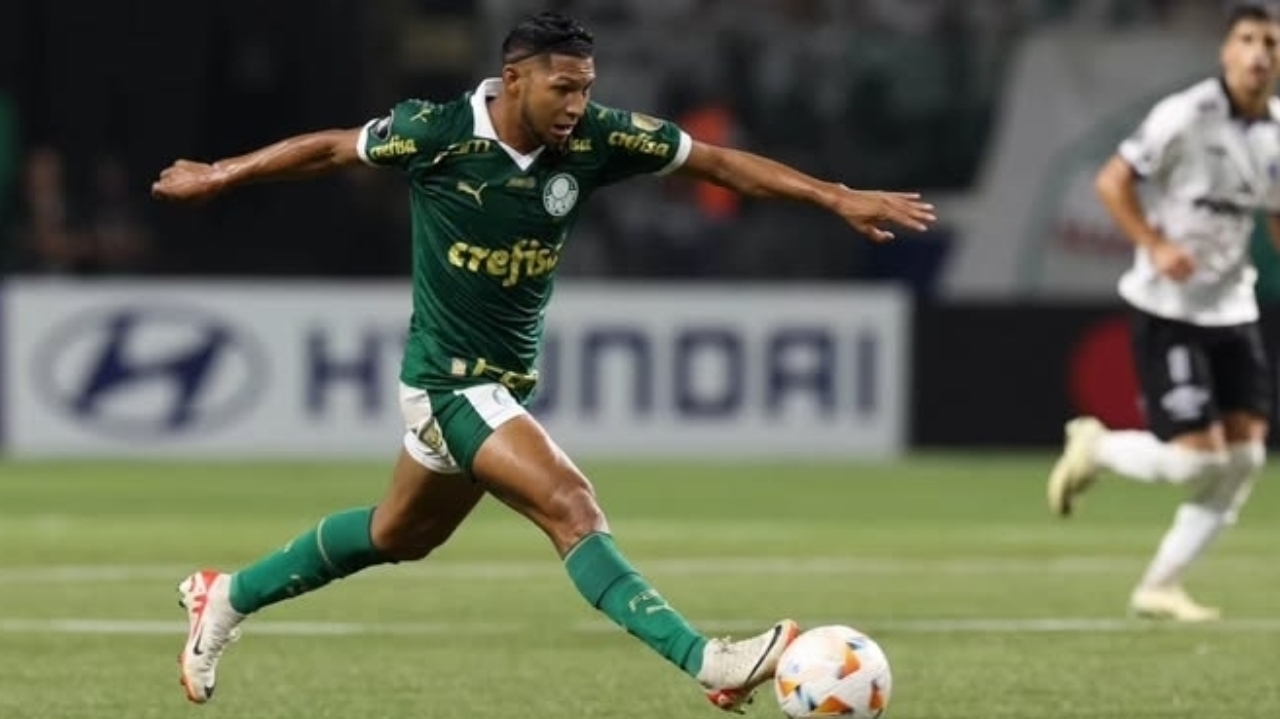 Rony permanece jogador do Palmeiras após negociação falhar