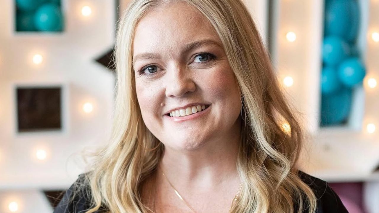 Colleen Hoover volta para o Instagram e apaga todos os posts em apoio à Blake Lively