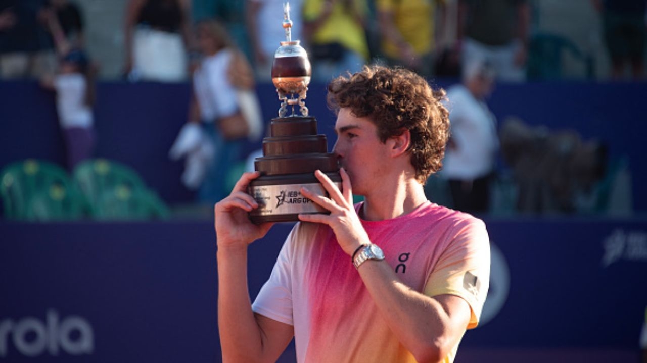 João Fonseca conta com apoio da torcida no Rio Open