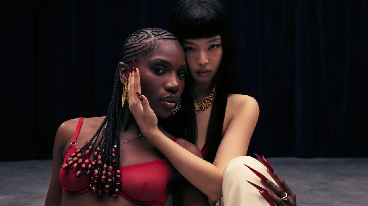 Prévia de música com parceria entre Jennie e Doechii é divulgada