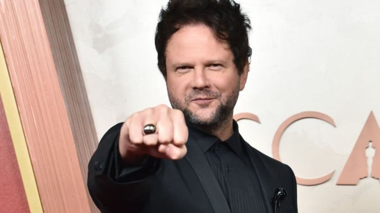 Oscar 2025: Selton Mello aposta em look Dolce & Gabbana