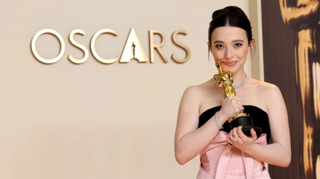 Mikey Madison revela abraço em Fernanda Torres após o Oscar