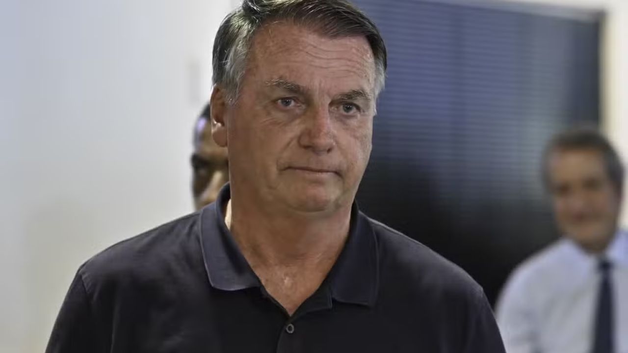 Bolsonaro critica agendamento de julgamento no STF sobre suposto Golpe de Estado