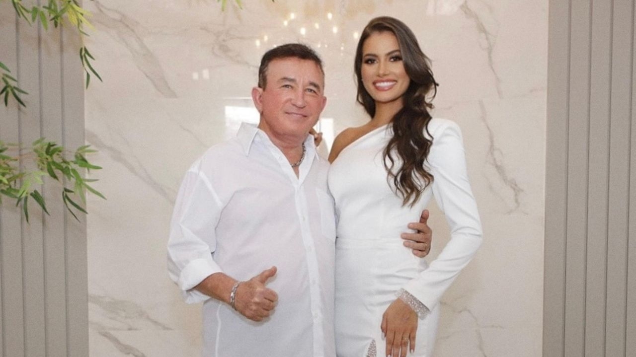 EXCLUSIVO: Veja primeiras imagens do casamento no civil de Amado Batista e Miss Calita Franciele