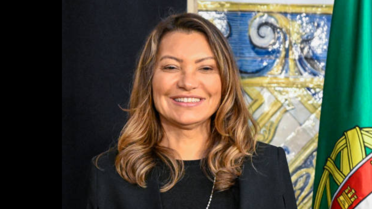 Janja participa da abertura da “Cúpula Nutrição para o Crescimento (N4G)” na França