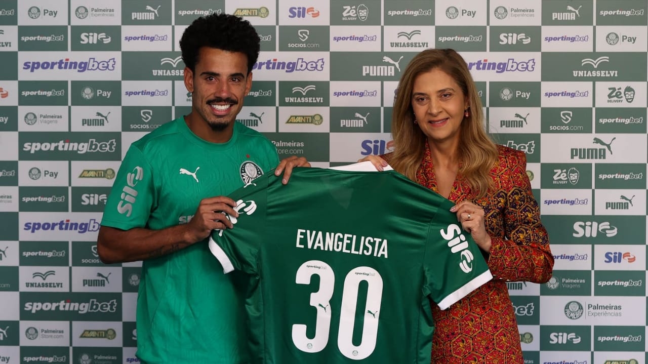 Lucas Evangelista se destaca no Palmeiras