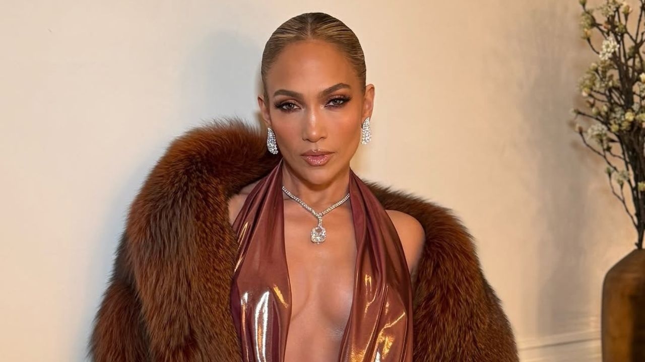 Jennifer Lopez apresentará o American Music Awards 2025