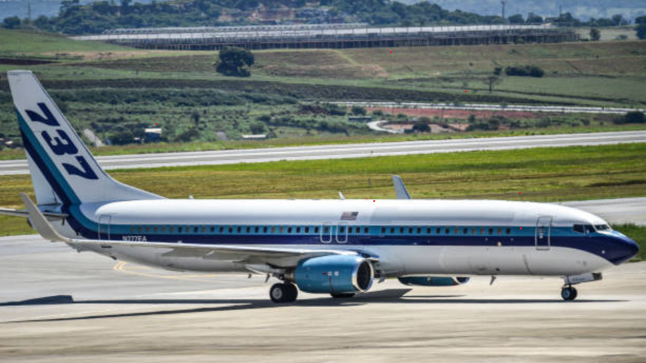 Voo com 102 brasileiros deportados dos Estados Unidos chegará em Fortaleza