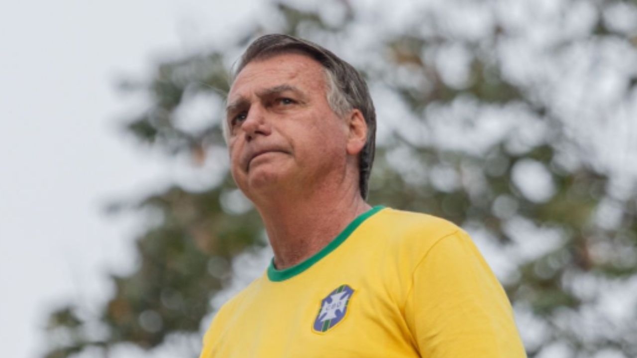 Bolsonaro passa mal em RN e é levado às pressas para Natal, mas já está estável