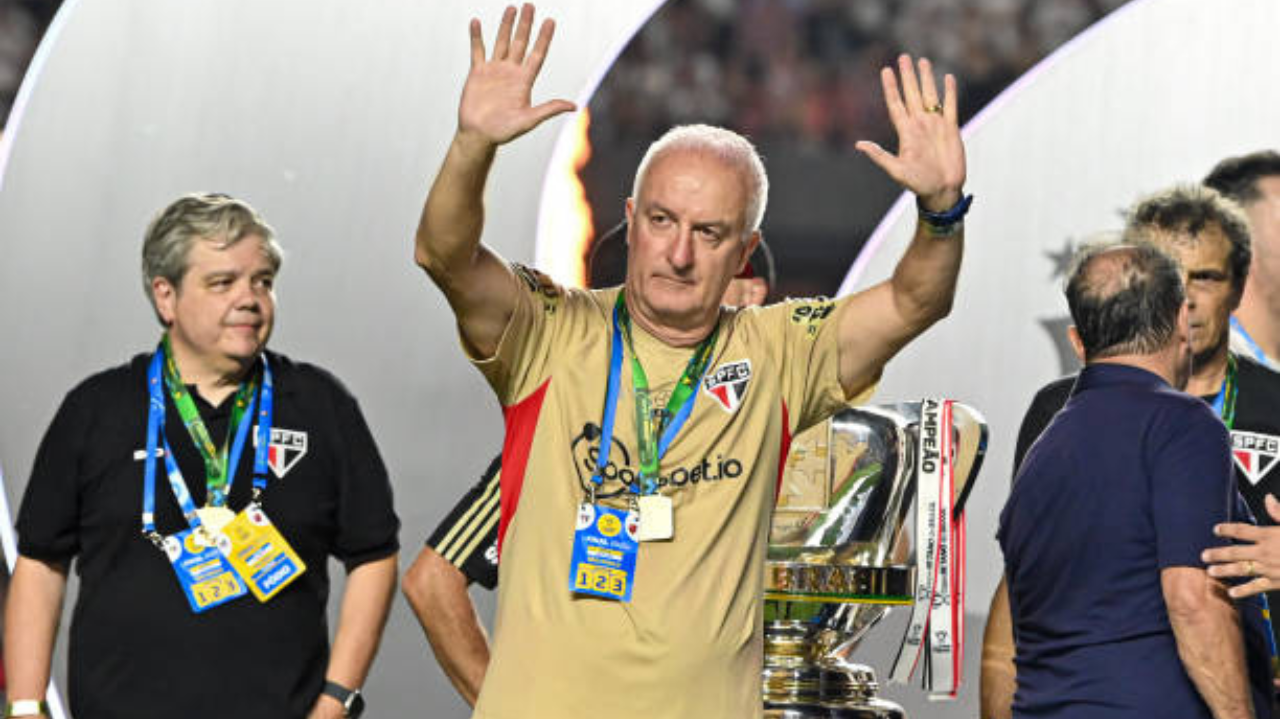 Belmonte garante Zubeldía e afasta rumores sobre volta de Dorival