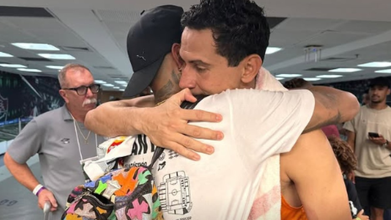 Neymar posta reencontro com Ganso e homenagem para o Santos