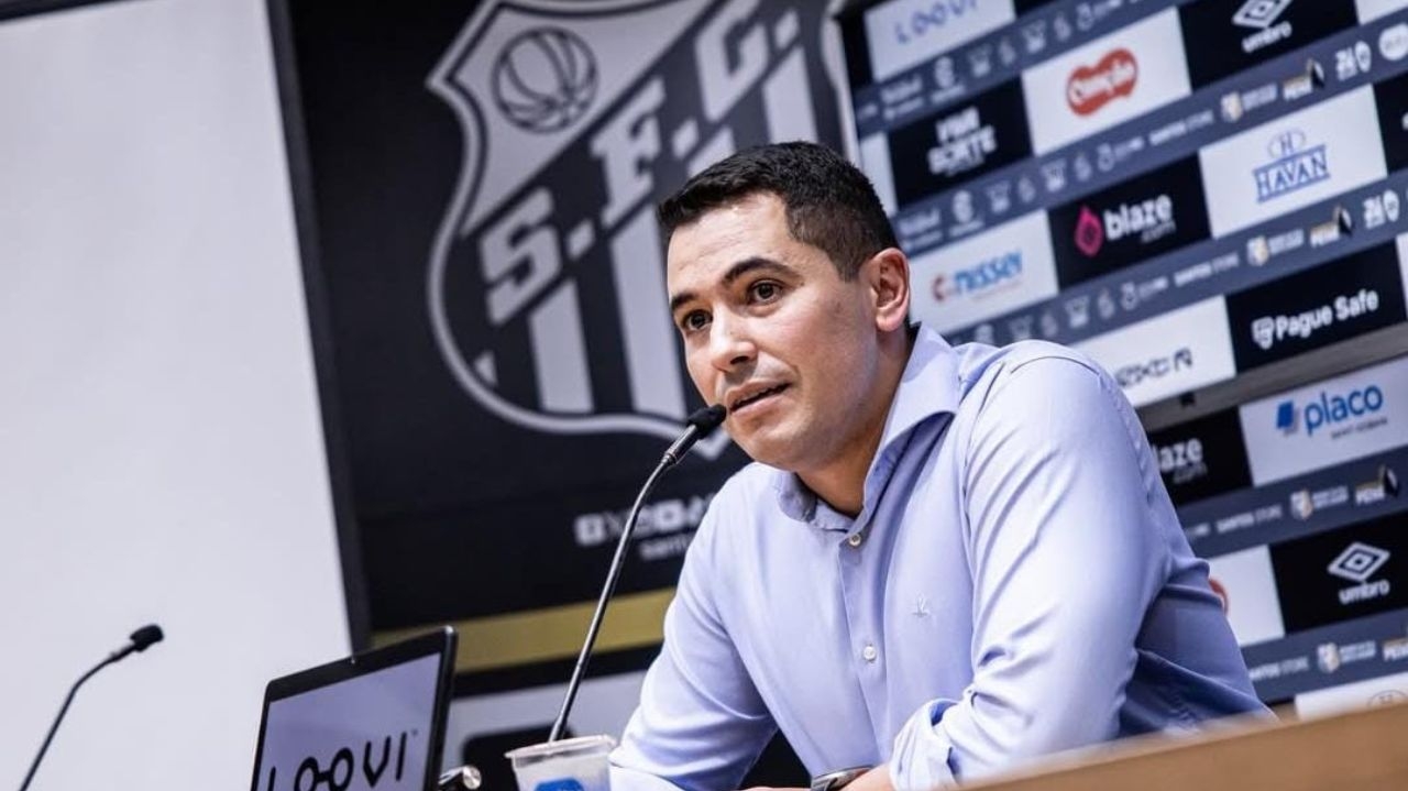 Pedro Martins faz severas críticas após demissão do técnico Pedro Caixinha