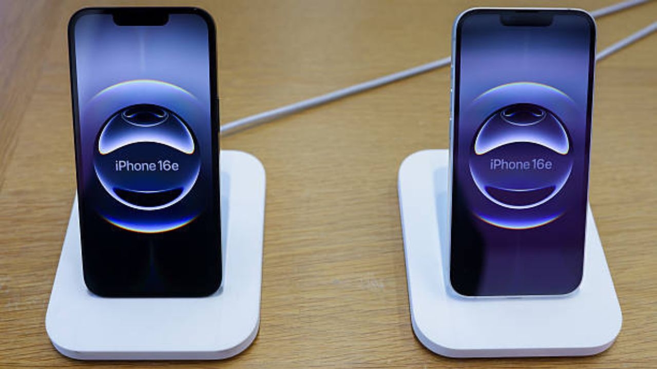 Lançamento do iPhone 16e faz Apple voltar ao primeiro lugar em vendas