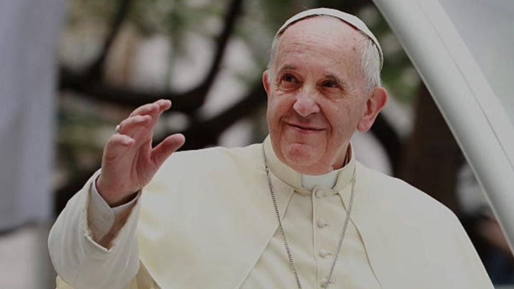 Fiéis fazem homenagens e orações ao Papa Francisco na Argentina