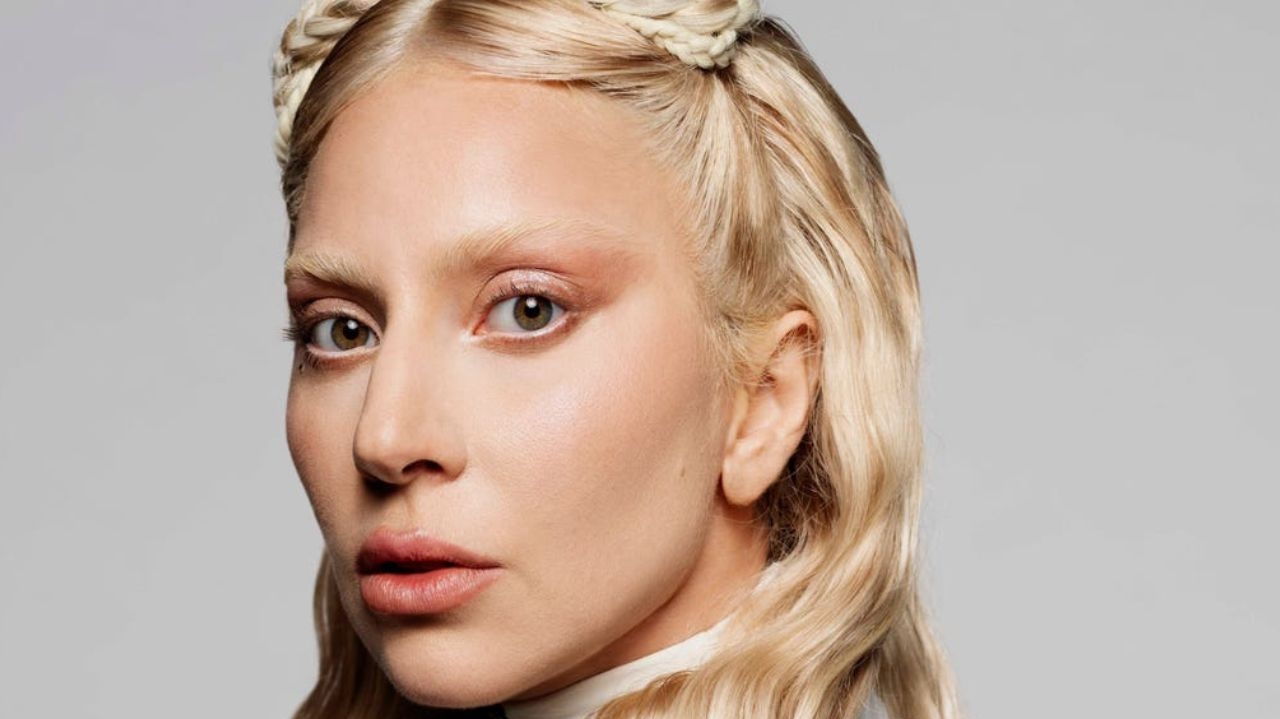 Lady Gaga traz tendências de beleza em sua era Mayhem
