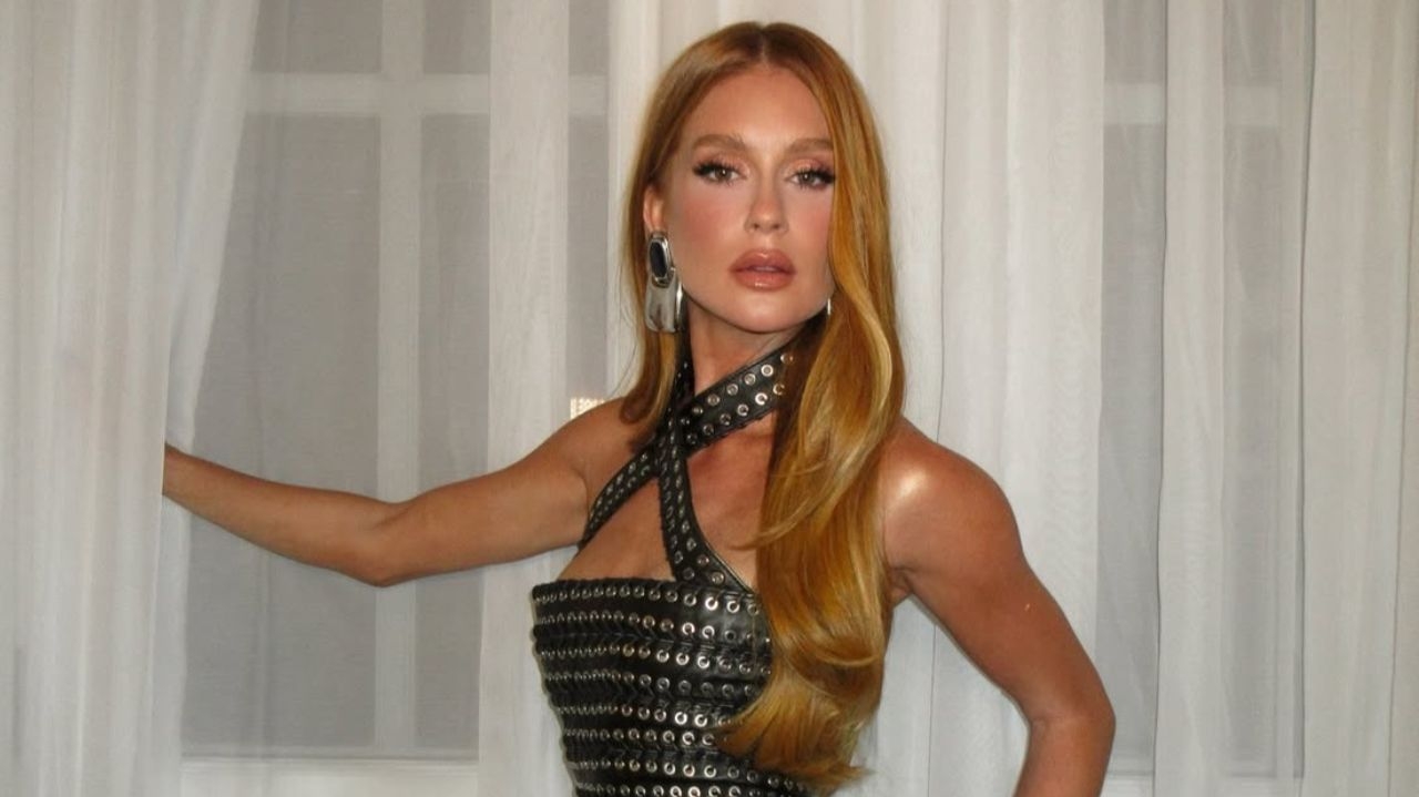 Marina Ruy Barbosa é homenageada em Dubai e celebra momento especial com fãs