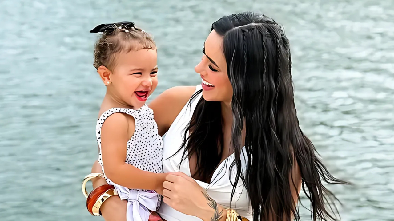 Filha de Bruna Biancardi aparece em story com bolsa de R$ 7 mil