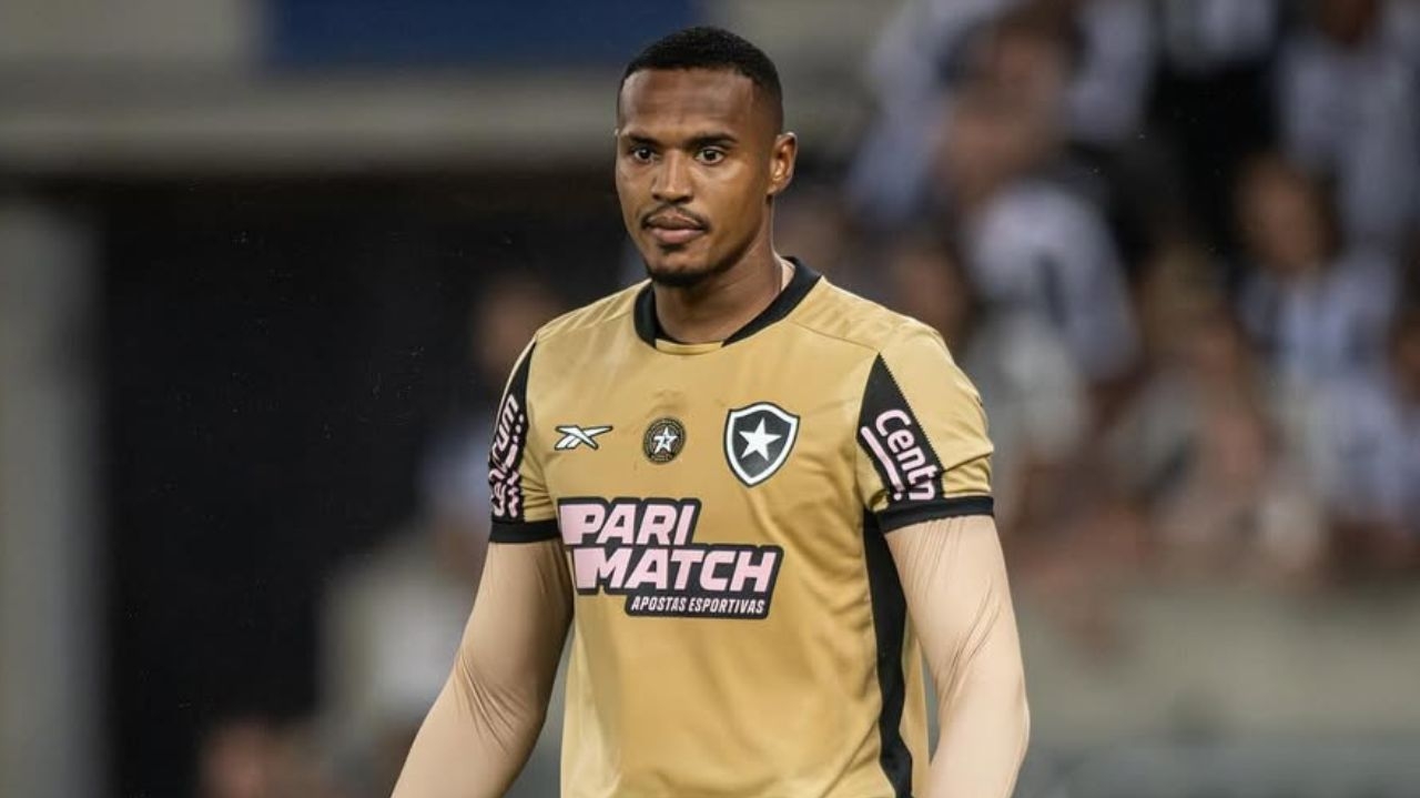 Botafogo perde para Estudiantes com falha bizarra de John