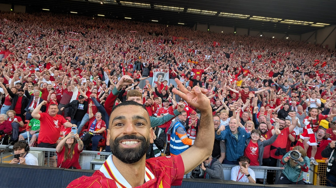 Liverpool atropela o Tottenham e conquista a Premier League