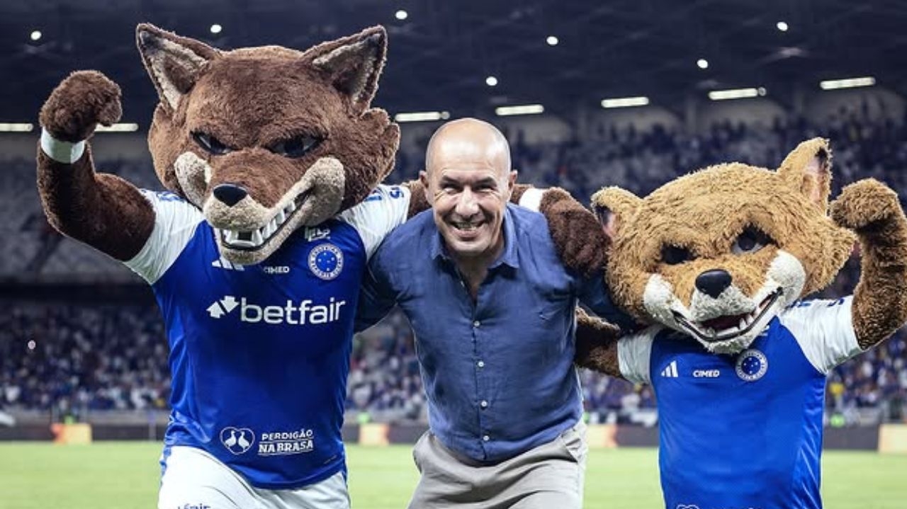 Leonardo Jardim elogia Gabigol e deixa recado para Dudu em coletiva