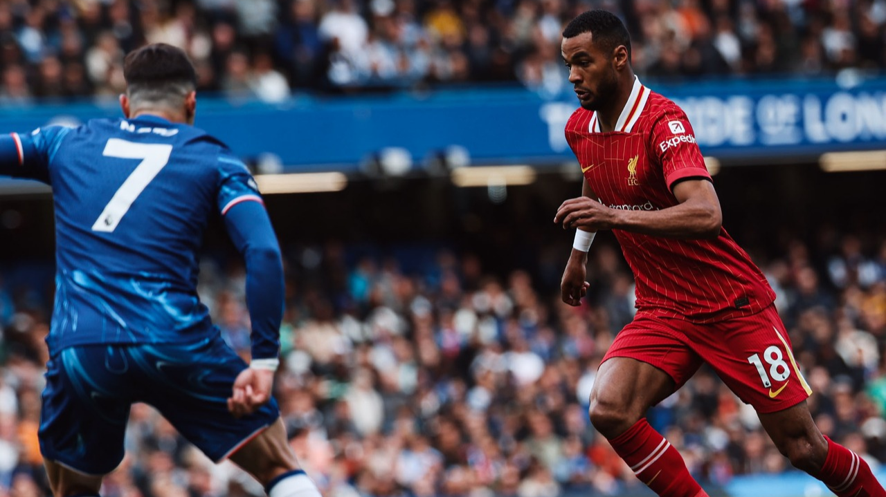 Chelsea vence o campeão Liverpool e entra no G5 da Premier League