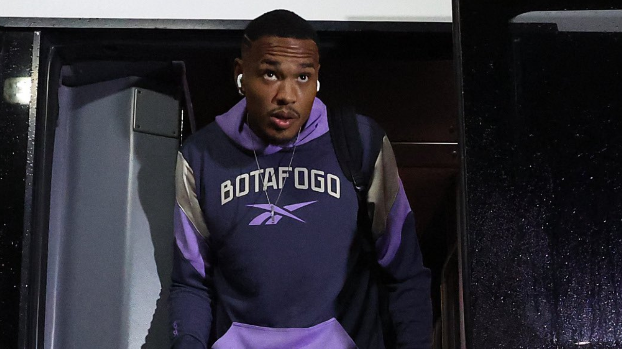 Botafogo se aproxima de “decisões” em meio a momento instável