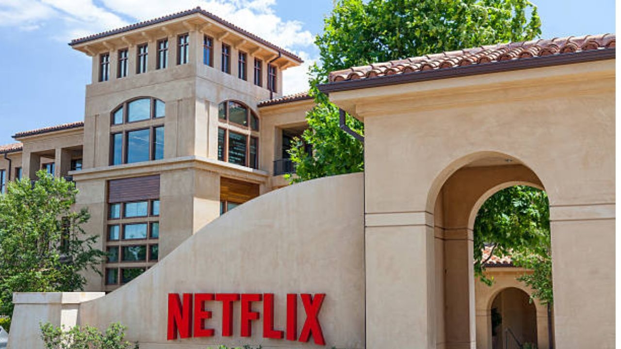 Valor de mercado da Netflix recua após política tarifária de Trump