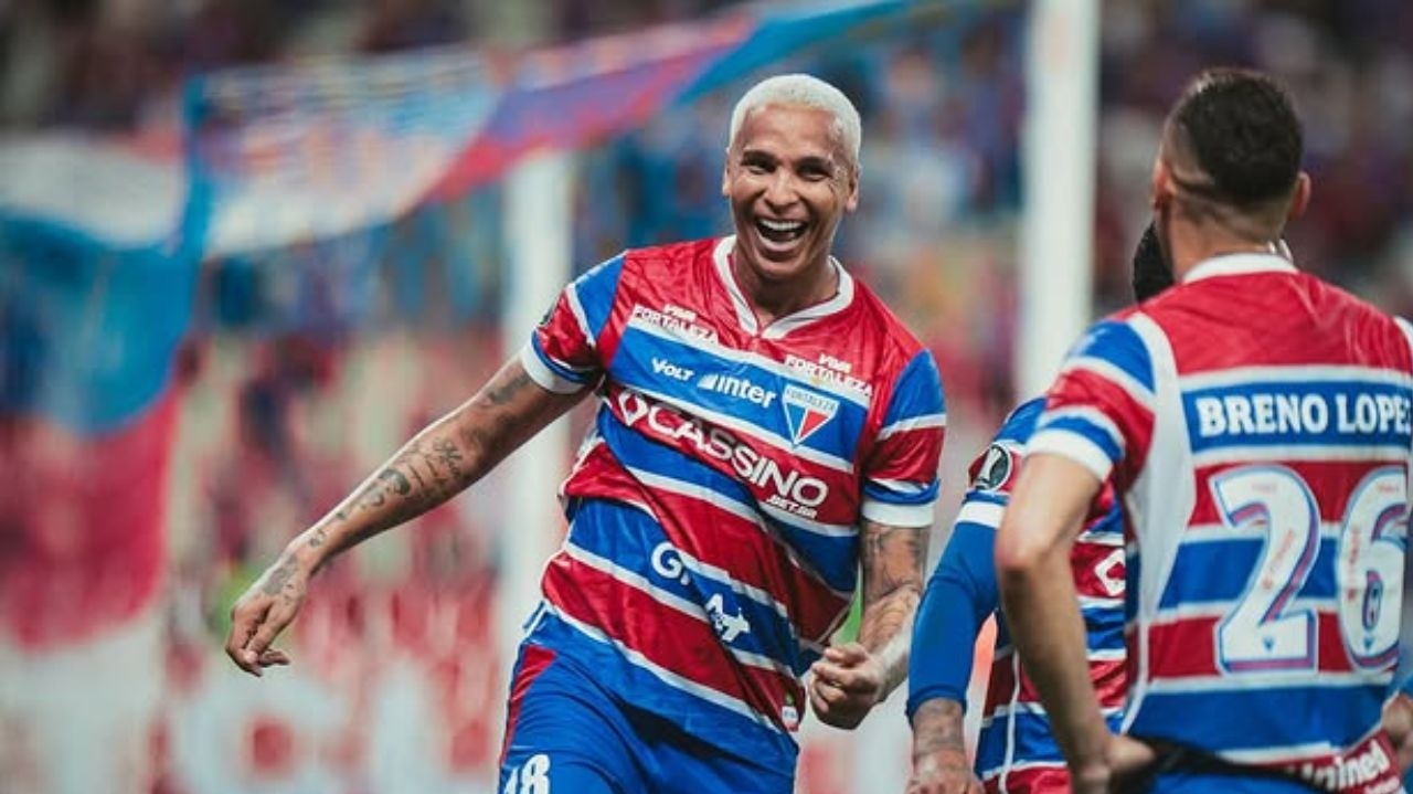 Com gol de Deyverson, Fortaleza goleia o Colo Colo pela Libertadores