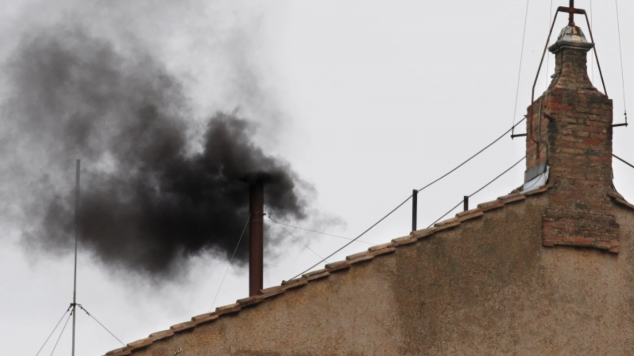 Conclave: eleição do novo Papa pode ser decidida no segundo dia de escrutínios