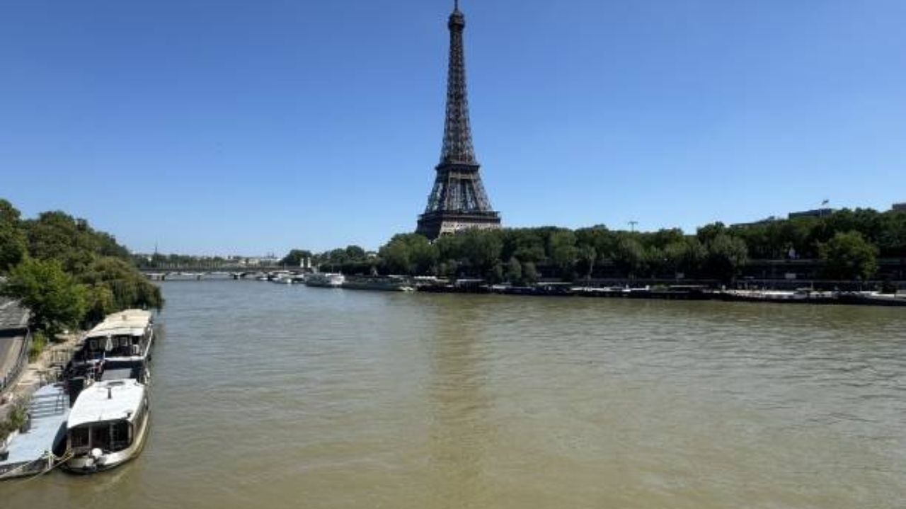 Banho no rio Sena será liberado após cem anos de proibição