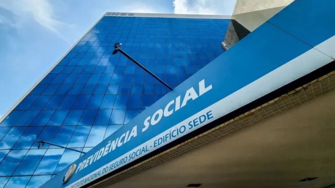 Governo intensifica ações contra fraudes no INSS e promete devolver valores a aposentados