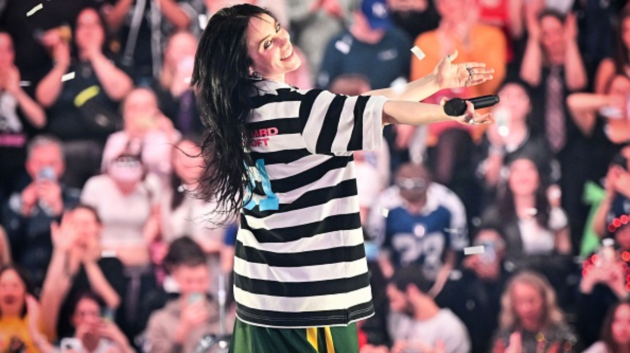 Billie Eilish aumenta shows de sua turnê e Brasil permanece de fora
