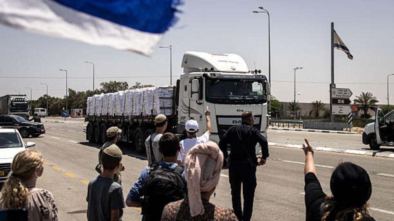 Protesto israelense tenta impedir entrada de suprimentos em Gaza