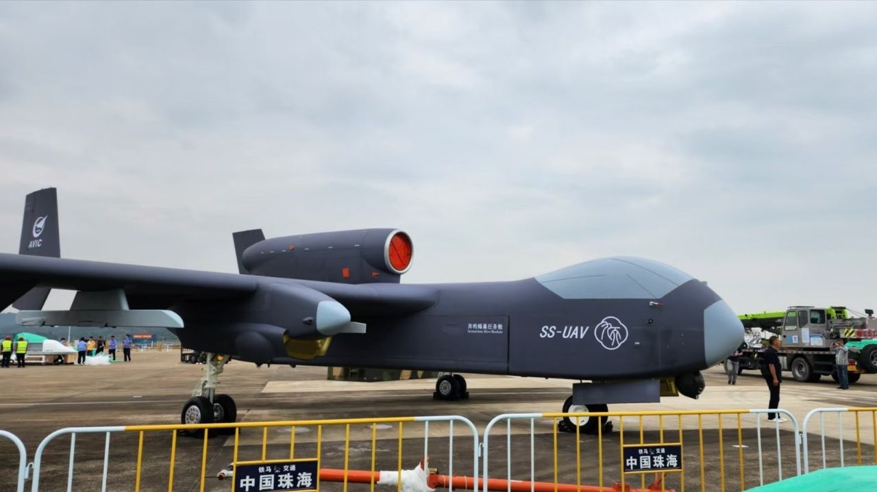 China apresenta aeronave militar capaz de transportar grandes cargas de munições e drones