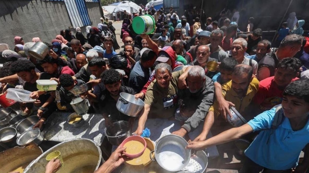 Caos em Gaza paralisa entrega de ajuda e caminhões da ONU são saqueados