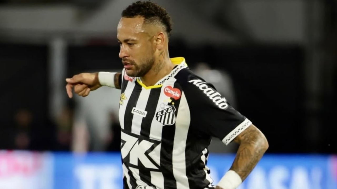 Neymar nega interesse em ir para o Flamengo e se irrita com jornalista