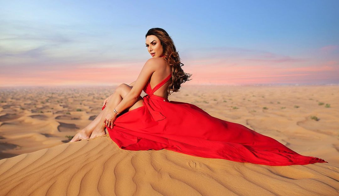 Mesmo atacada na internet, Nicole Bahls sai em defesa de Nego do Borel