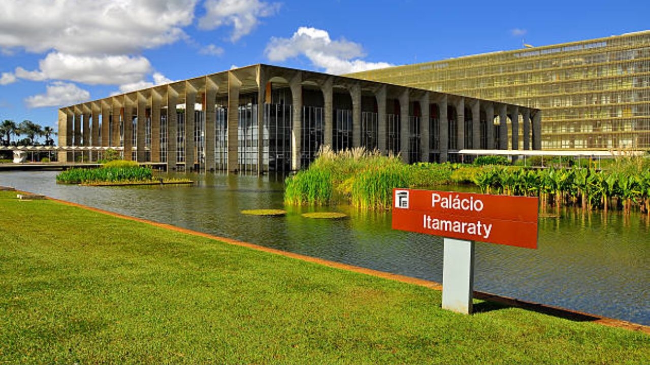 Itamaraty reforça apoio a brasileiros que tentam se regularizar nos Estados Unidos